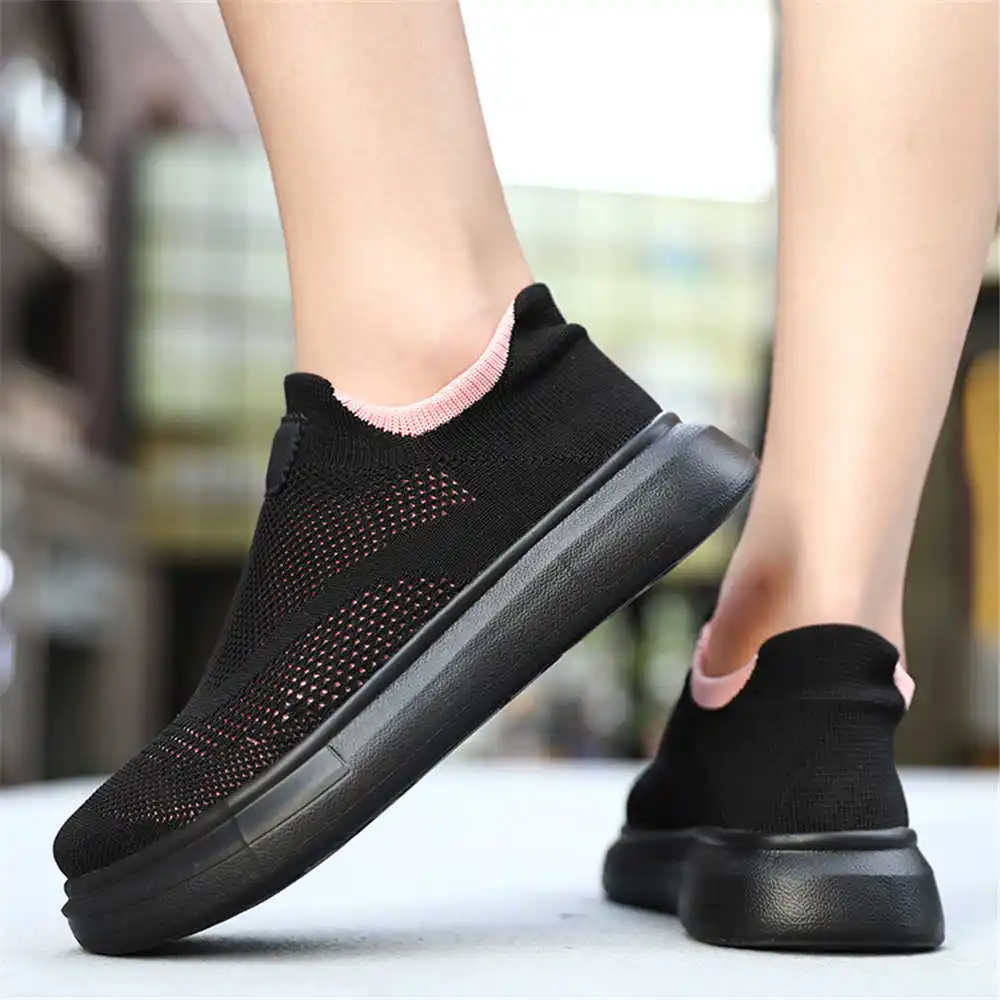 Tech Office Wear Women - Plattform Strümpfe braune Schuhe für Frau