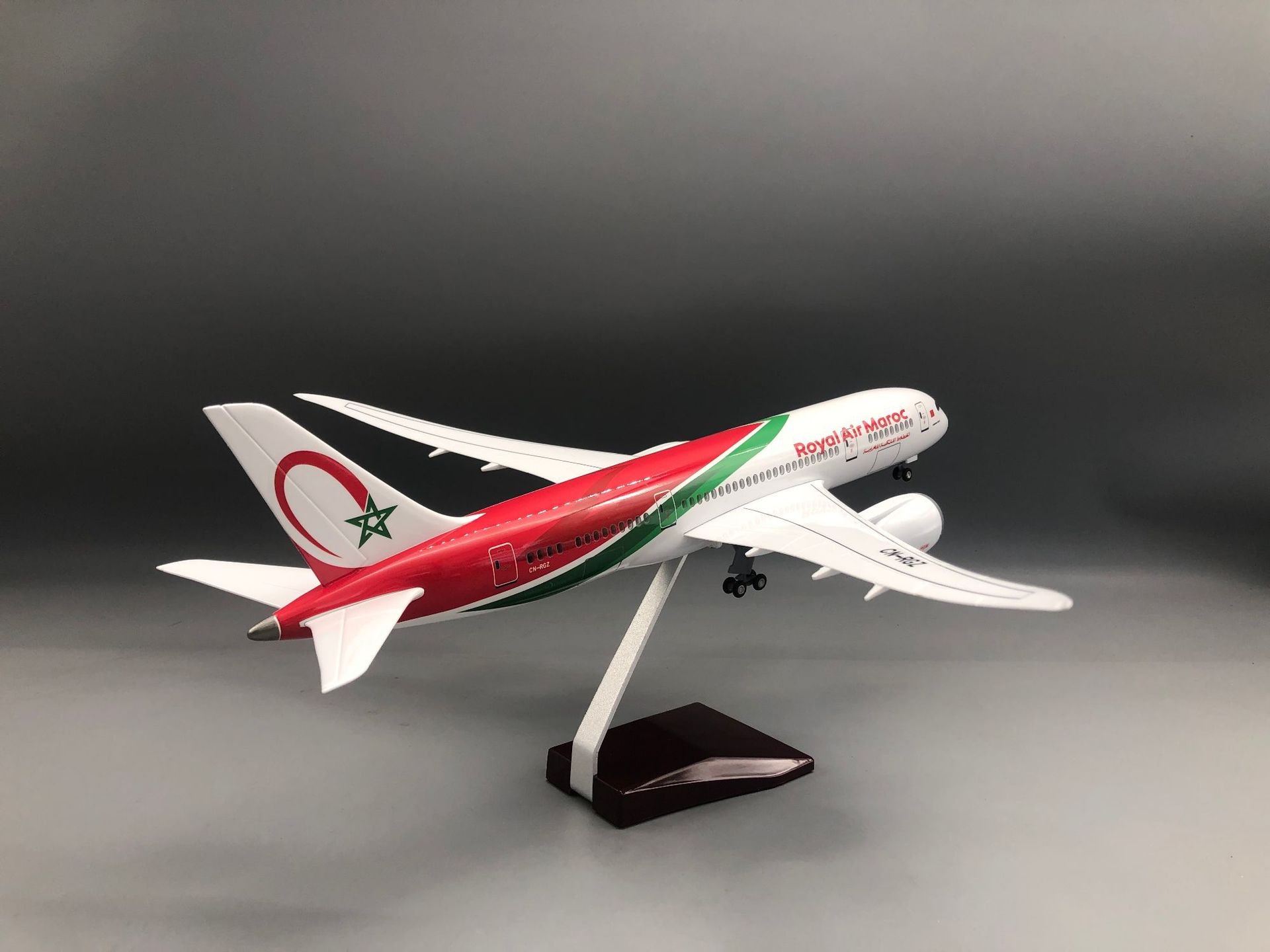 Royal Air Maroc 787 Flugzeugmo – Office Technology Bewertung und Preis